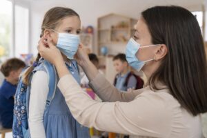 Подробнее о статье Выход в люди: как защитить ребёнка от вирусов в детском саду и при этом не сойти с ума